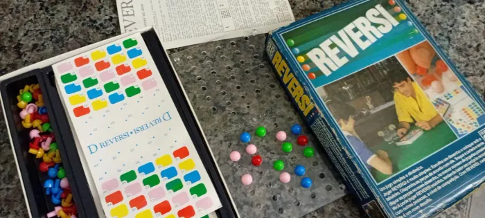 Jogo Reversi  ( Tabuleiro Acrílico ) década 70 e 80  Excelente estado 