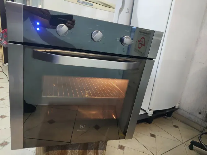 Forno elétrico inox 80 litros espelhado Electrolux digital 220v
