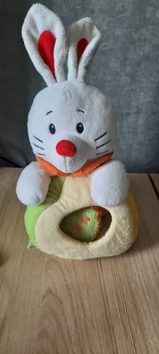 Coelho educativo de pelúcia