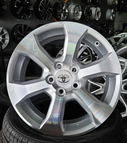 Jogo de rodas usadas aro 17 5x114 Toyota Rav4