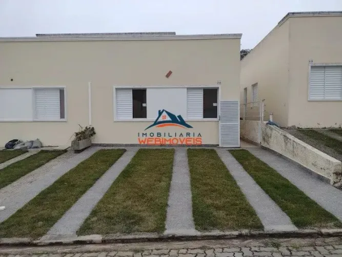 Casa em Condomínio à Venda em Cotia-SP, Bairro Água Espraiada! 3 Quartos, 2 Salas, 1 Banhe