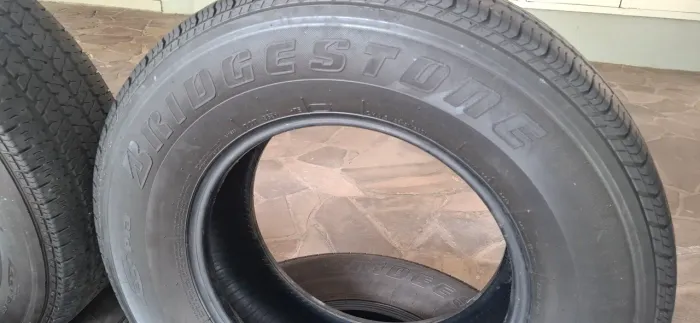 Pneu 245/70 R16 111T Bridgestone