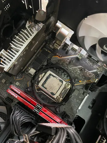 KIT PLACA MÃE ASUS TUF GAMING H310M - PLUS + I5 9400f