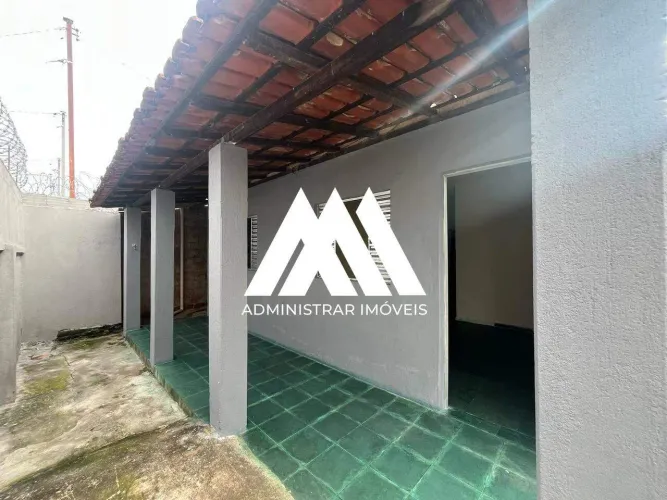 Casa a venda com ótima área externa