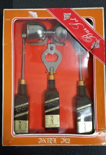 Conjunto vintage bar Johnny Walker