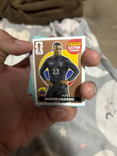 Figurinha legend bronze Moisés caicedo
