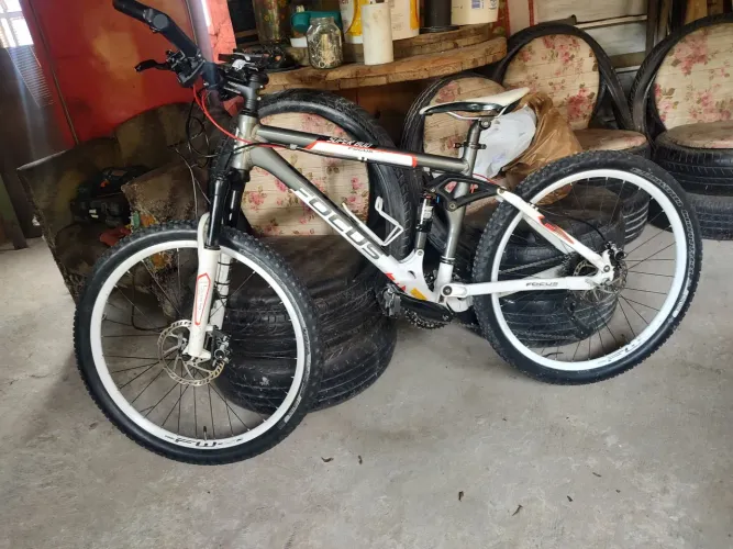Bicicleta Focus aro 26 Full