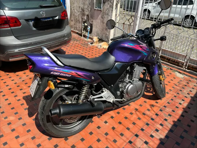 CB 500