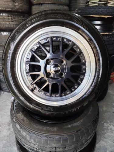 Rodas Aro 15" Infinity modelo BBS - 4x100. Com pneus. Seminovos. ACEITO CARTÃO.