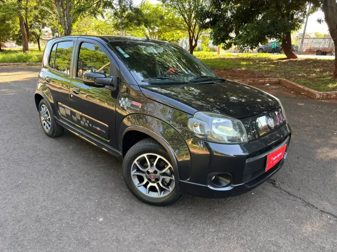 Fiat Uno Sporting 1.4 EVO Fire Flex 8V 4P 2012
