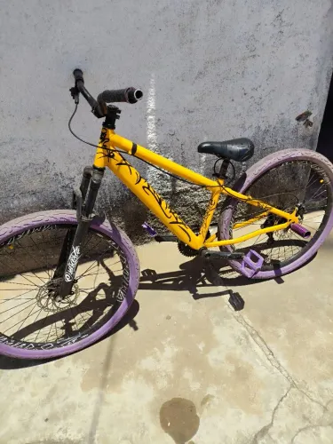 VENDO BICICLETA DE GRAU ARO 26