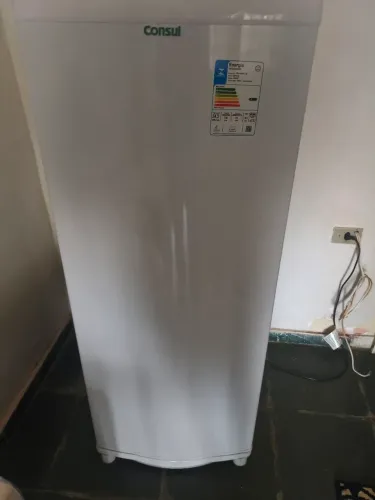 Geladeira sem marcas de uso
