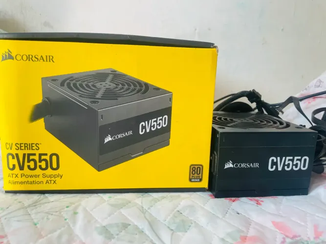 R$200 VENDO FONTE CORSAIR CV550W