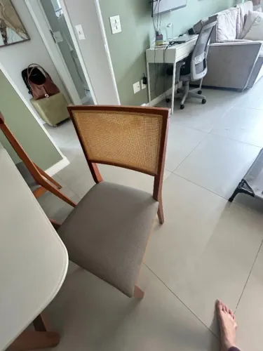 Mesa de jantar com cadeiras