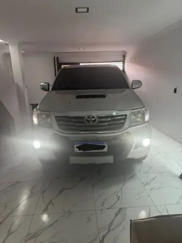 Toyota Hilux CD SRV D4-d 4X4 3.0 TDI Diesel AUT 2012