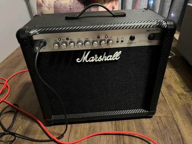Caixa de som amplificador guitarra violão Marshall