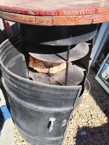 Mesa para churrasqueira tampo giratório com rodinhas