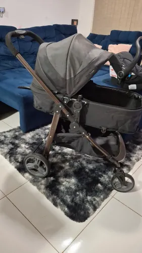 Carrinho de Bebê Olympus Black + Base e Bebê Conforto* - Galzerano