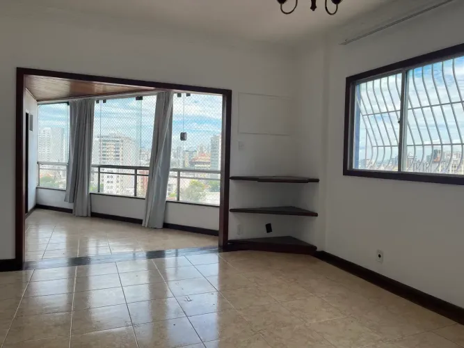 Imóvel para venda possui 150 metros quadrados com 3 quartos em Centro - Campos dos Goytaca
