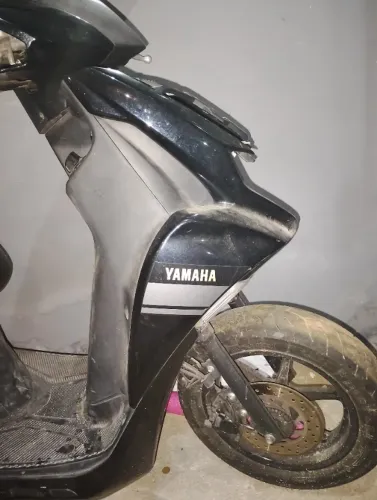 Carenagem Yamaha Fluo frente L/D