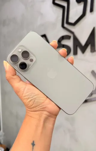 iPhone 16 Pro Max Natural 256GB (Nota e garantia Apple até 02/2027)