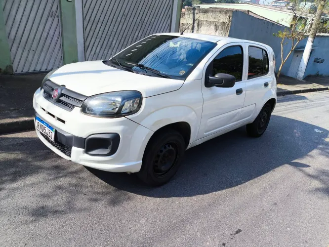 Fiat Uno Attractive 1.0 EVO Fire Flex 8V 5P 2021