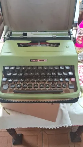 Maquina Escrever Olivetti Lettera 32 -usada-raridade 1960 (Usado)