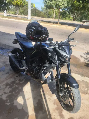 MT 03 com acessórios inclusos