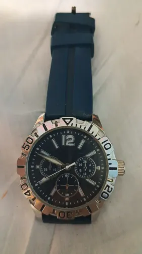 Relogio azul causal