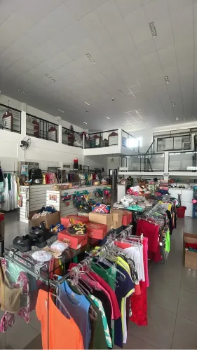 Lote de roupas novas