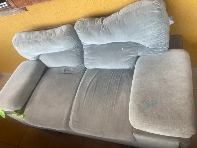 VENDE SE SOFÁ! 2 e 3 lugares