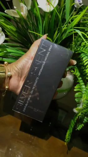 Perfume Novo ( Lacrado)