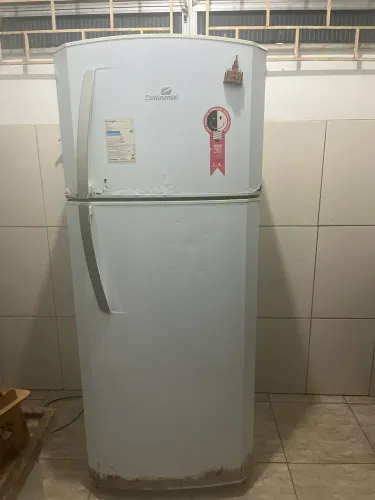 geladeira usada funcionando continental 
