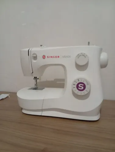 Máquina de costura Singer