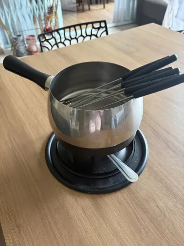 Aparelho de Fondue Inox Completo com Garfos