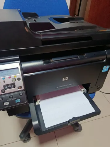 Impressora multifuncional Hp Laserjet colorida m175dw com wi-fi