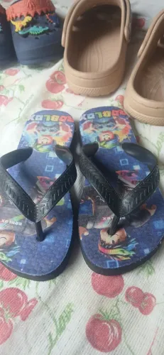 Sandália de criança ROBLOX