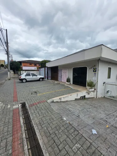 Alugo sala comercial de 35m² na Rua agua branca