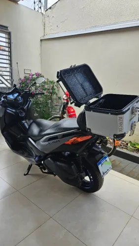 Vendo Xmax250 Yamaha Cinza 