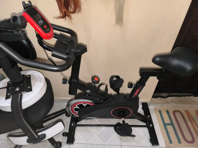 Bicicleta ergométrica semi nova