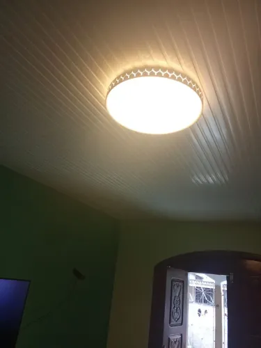 Vendo duas iluminarias ou a unidade e espelho de sala muito bonito