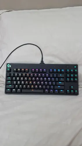 Logitech G TKL RGB mecânico (Switch Azul)