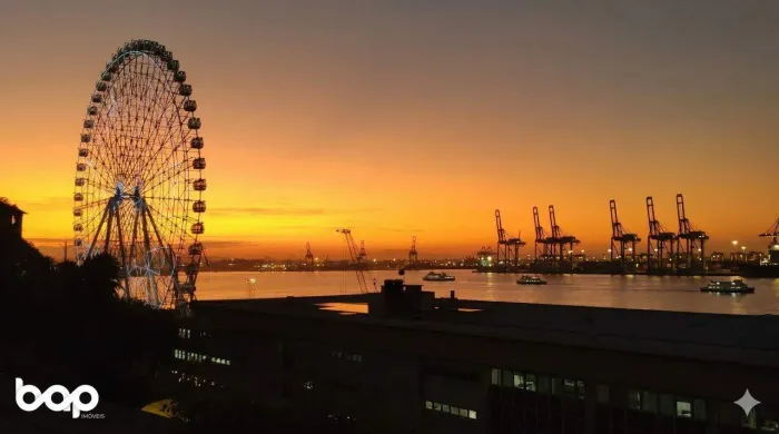 Moradas da Saúde  Viva o Pôr do Sol Todos os Dias em uma Cobertura Duplex com Varanda