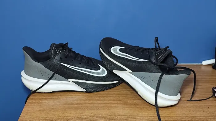Vende-se tênis Nike Precision 7 preto