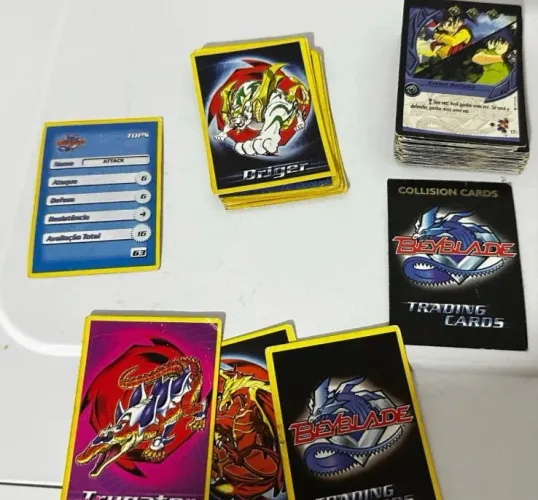 74 cards beyblade antigas - trading card game