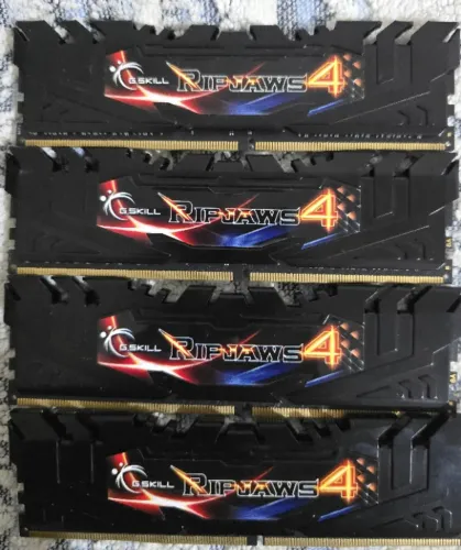 Memória RAM Quad Channel DDR4 16Gb (4x4Gb) G.skill Ripjaws4 2400Mhz CL15 - Xeon x99 Intel