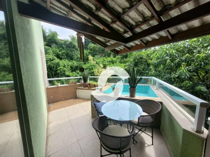 Casa à venda, 260 m² por R$ 715.000,00 - Sapê - Niterói/RJ