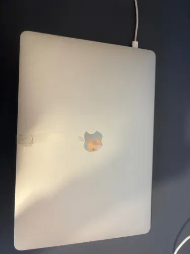 Macbook Pro M2 13 2022 (tela danificada)