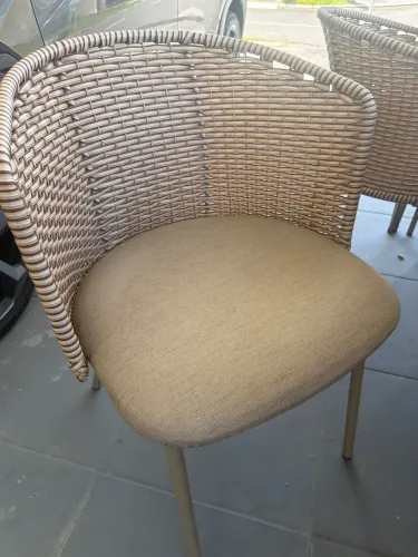Mesa e cadeiras