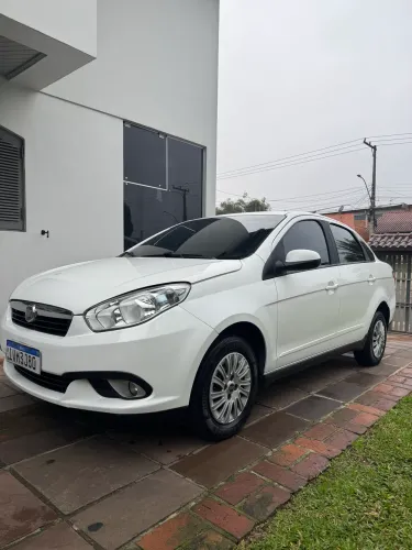 Fiat Grand Siena Attrac. 1.4 EVO F.flex 8V 2014